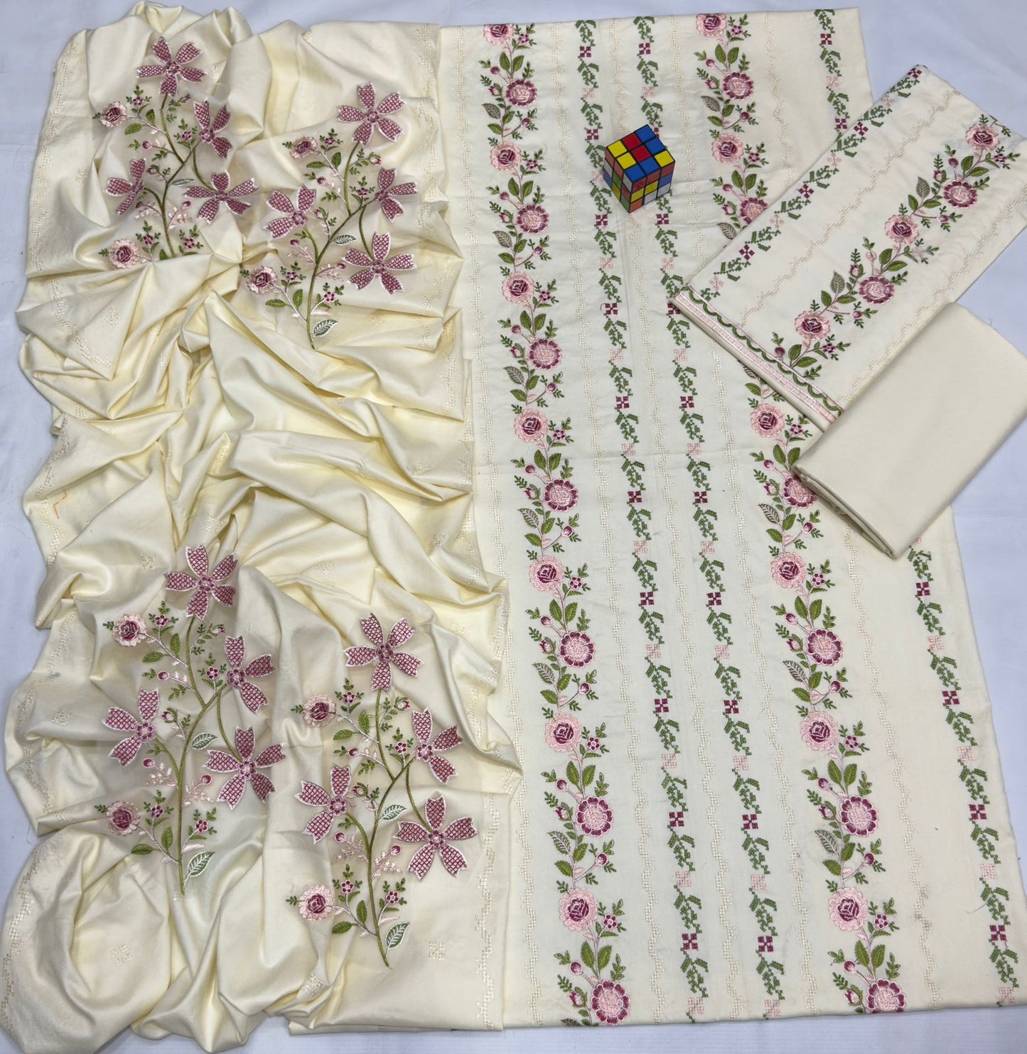 Bareeze 5086 Pure Dhanak Embroidered 3PC Winter Suit with Embroidered Shawl (UNSTITCHED)