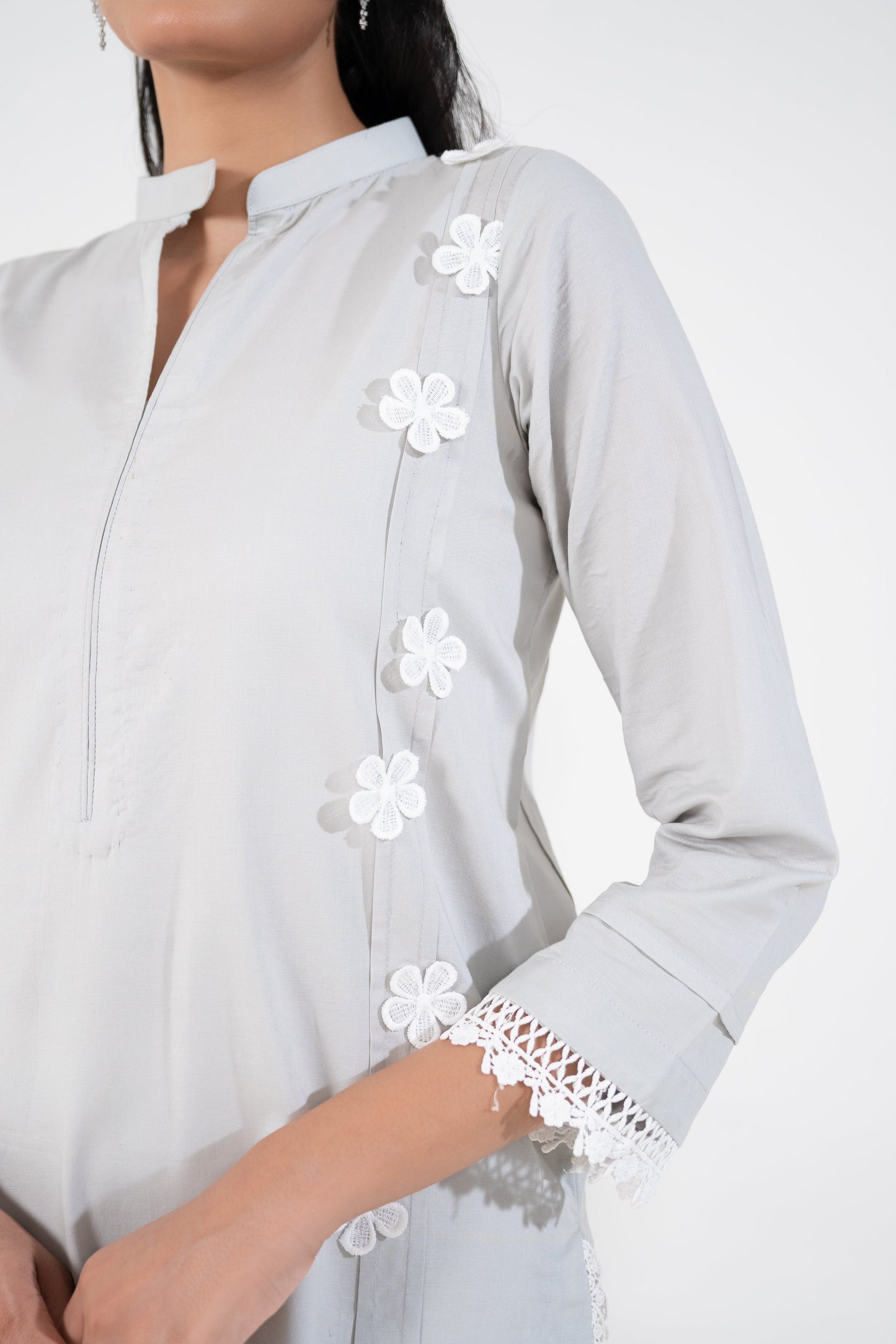 Lawn 2PC Dress - LR18