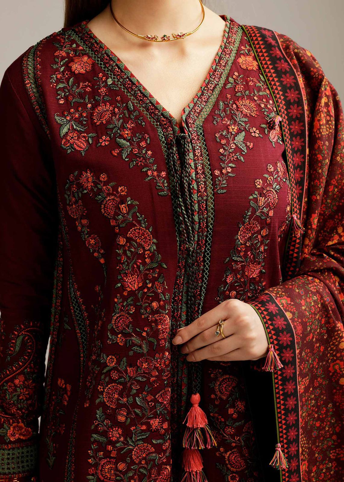Ramsha 5018 Pure Wool Dhanak Embroidered 3PC Winter Suit with Printed Shawl (unstitched)