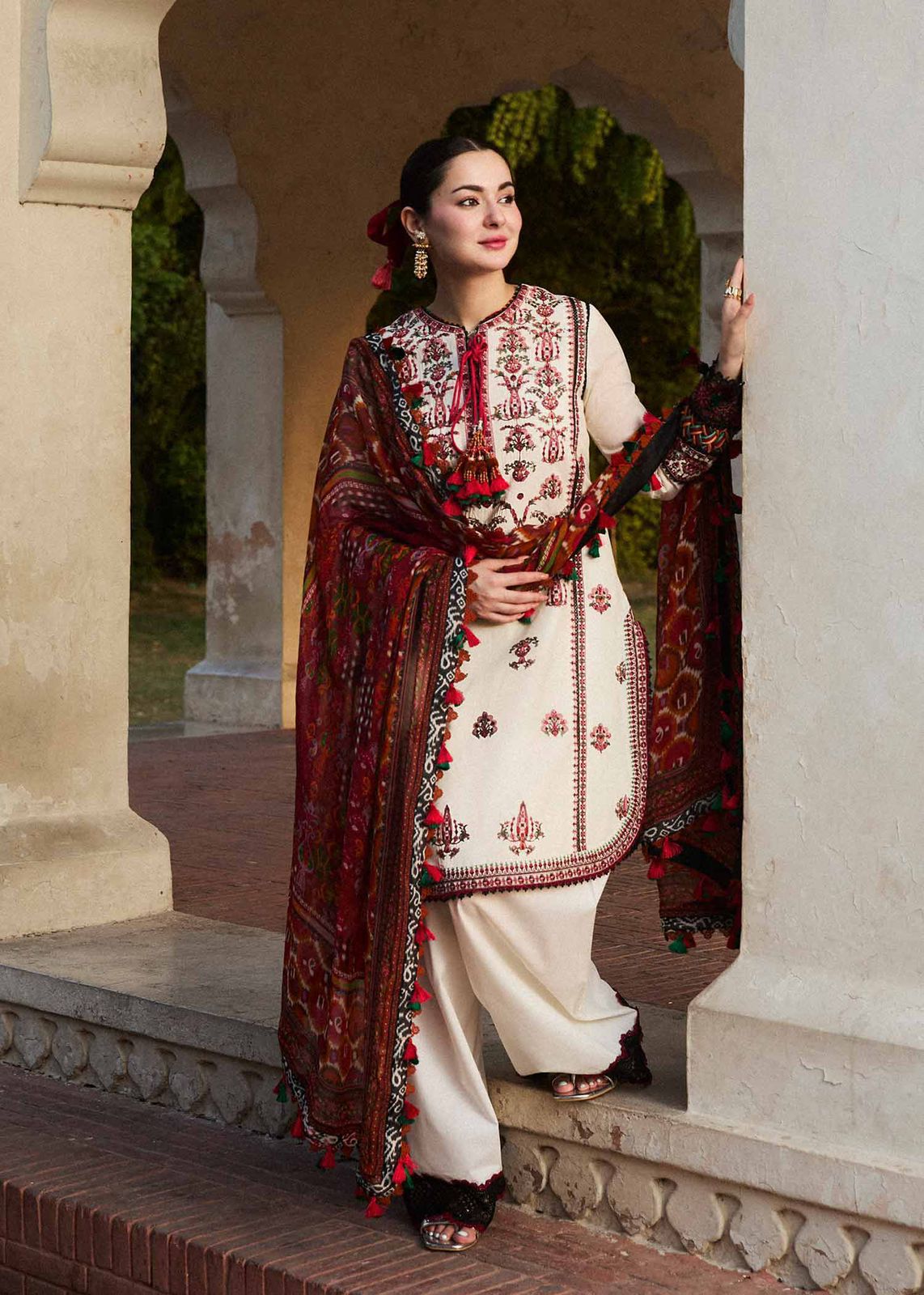 Qalamkar 5042 Pure Dhanak Embroidered 3PC Winter Suit with Wool Shawl (unstitched)