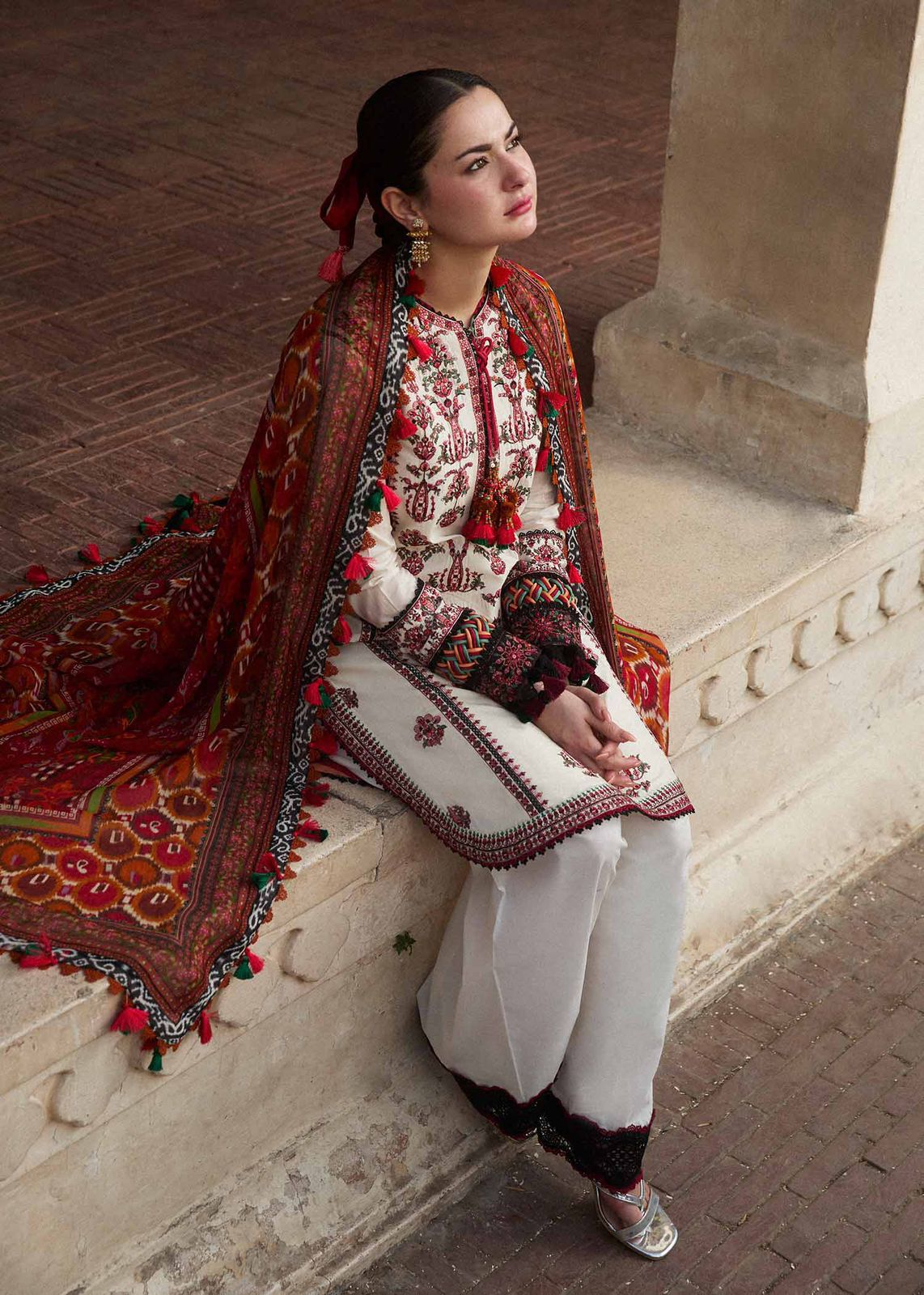 Qalamkar 5042 Pure Dhanak Embroidered 3PC Winter Suit with Wool Shawl (unstitched)