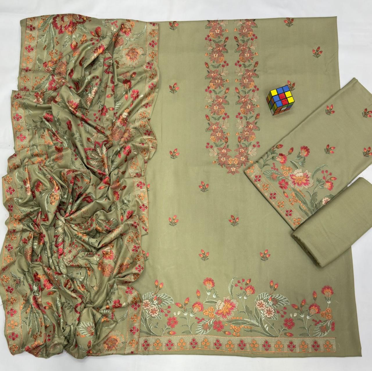 Bareeze 5022 Pure Dhanak Embroidered 3PC Winter Suit with Embroidered Shawl (unstitched)