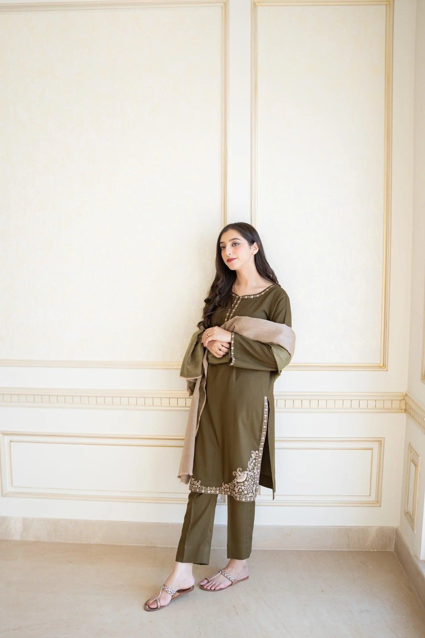 Asling Airjet Dhanak Embroidered 3PC Winter Suit with Digital Pashmina Shawl (UNSTITCHED)