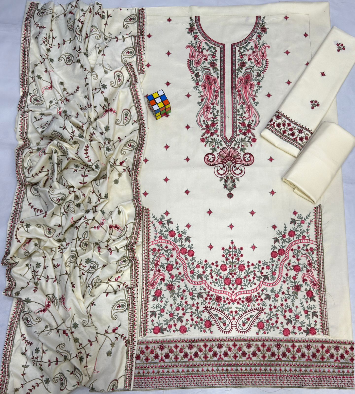 ASIM JOFA WINTER 3PC  Embroidered 5066