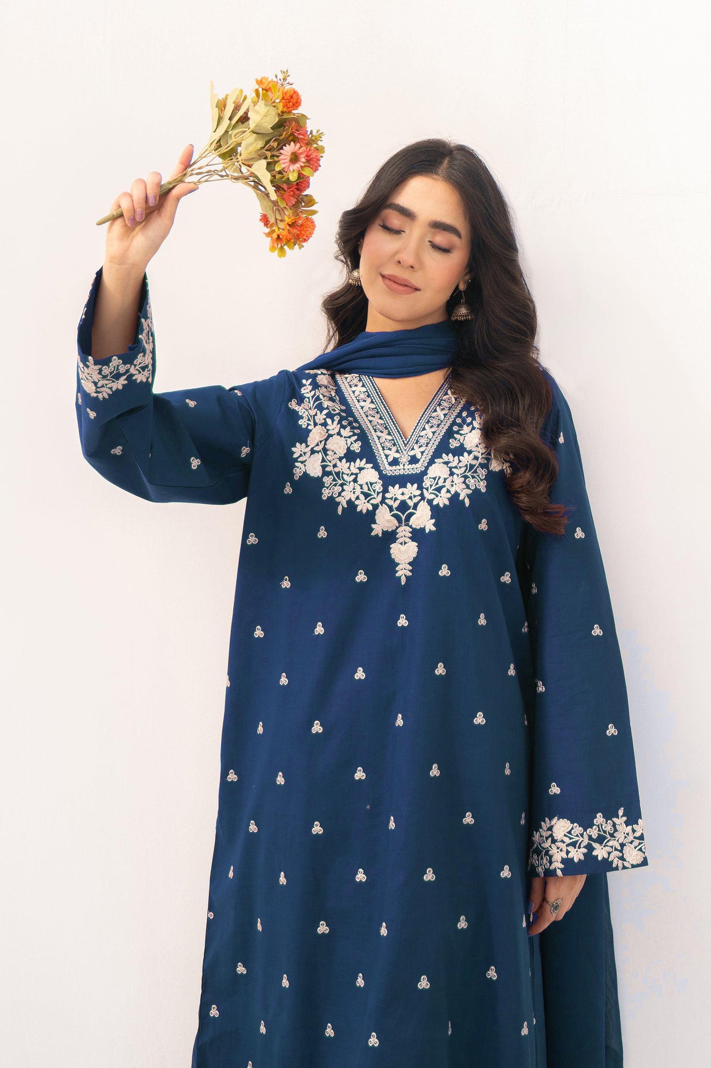 URGE PURE LAWN 2PC EMBROIDERED