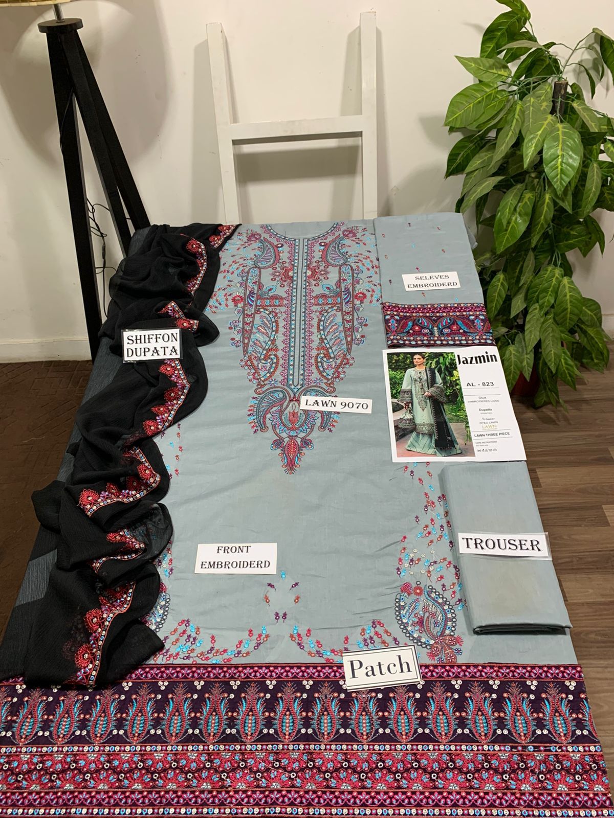 Jazmin 3 pc embroidered Lawn